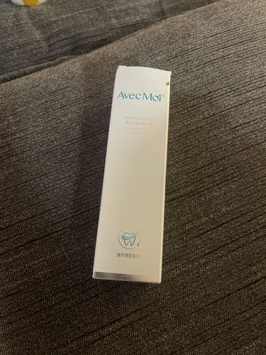 Customer photo review of Avec Moi Ocean Air Balancing Toothpaste