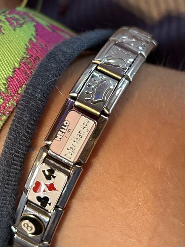 Customer photo review of Expression (Hello, I'm Taller Than You)