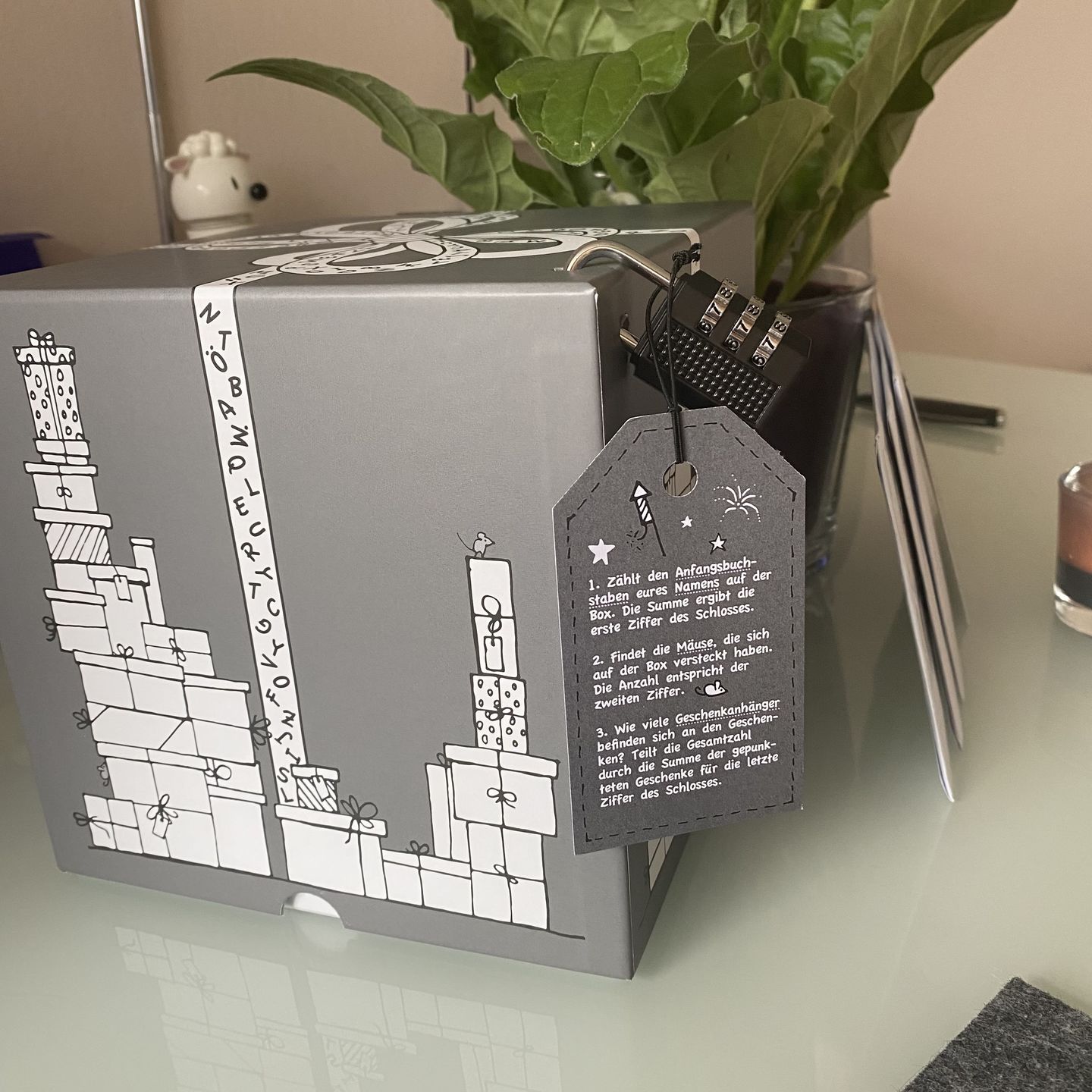 Customer photo review of Geschenkrätselbox, 17cm, grau