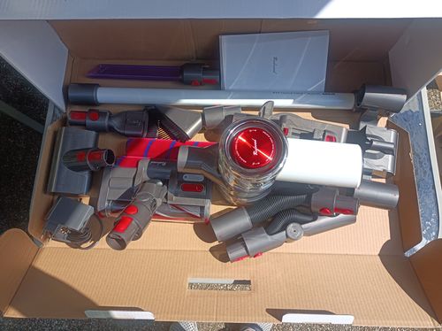 Customer photo review of Aspirateur Balai à Main Sans fil V17 Puissant 26,5Kpa Silencieux Double Brosses 4en1 0,6L