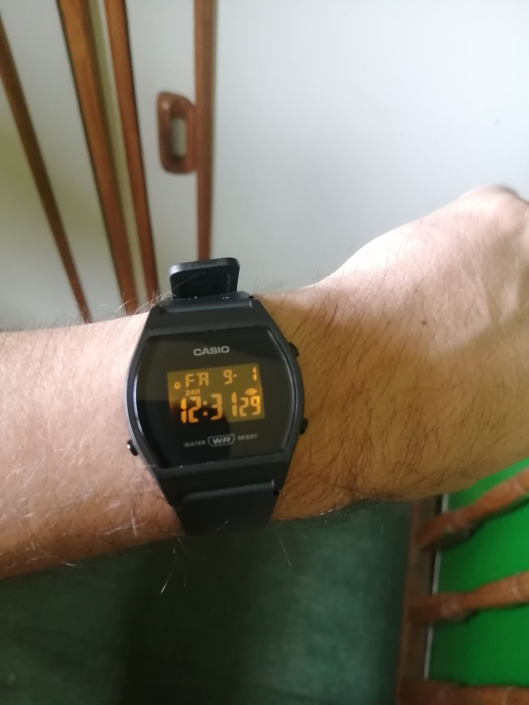 Customer photo review of Reloj Casio Vintage LW-204-1BDF Negro Pantalla Negativa