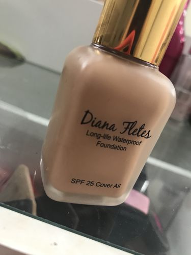Customer photo review of Maquillaje Diana Fletes A Prueba De Agua