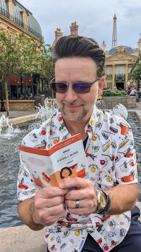 Customer photo review of Disney and Pixar Ratatouille "Bon Rat-Pétit" – KUNUFLEX Short Sleeve Shirt