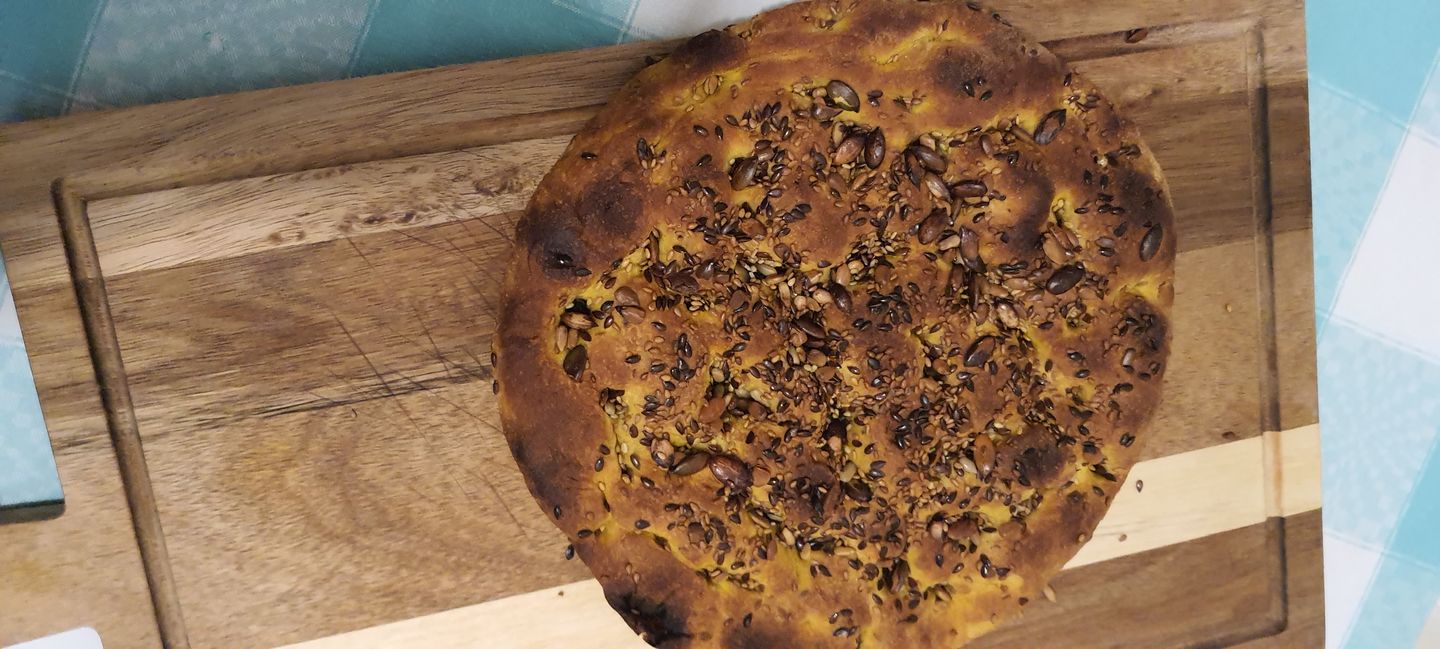 Customer photo review of Focaccia alla Curcuma con Semi Misti