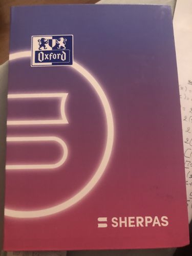 Avis photo d'un client sur Agenda Oxford Editions Sherpas Sept 2023 - Sept 2024 # Journalier 352 Pages Format 15x20 Couverture souple Rose Français