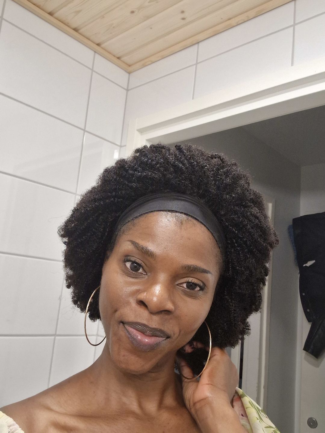 Customer photo review of Mary Afro Kinky Curly Human Hair Headband Wig