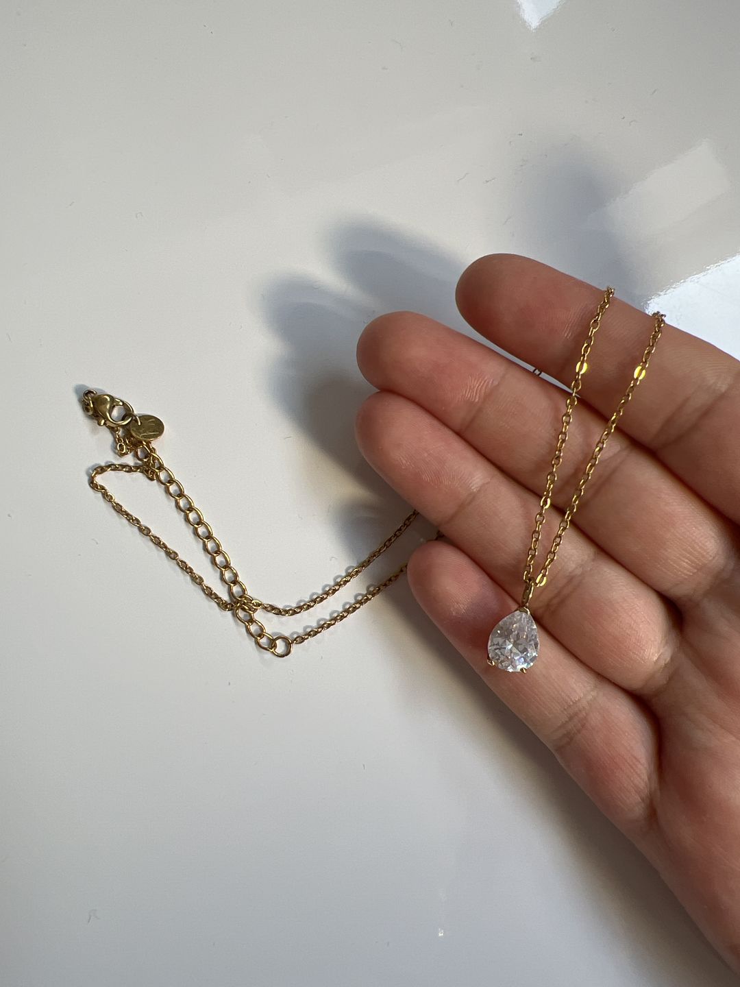 Customer photo review of Teardrop Halskette | 18K vergoldet