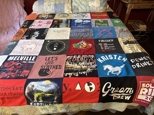 T-shirt quilt featuring polar bears by geri from NY