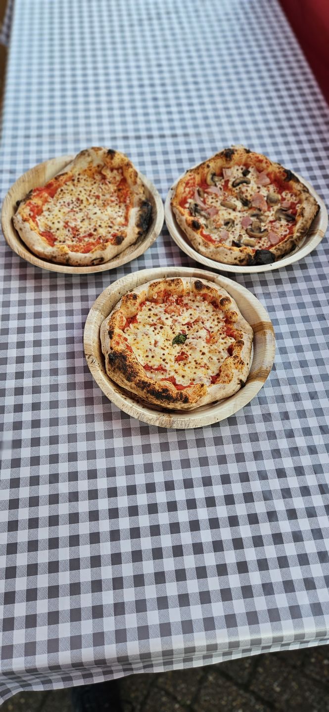 Customer photo review of 12" (30cm) Large Round Palm Leaf Compostable Plates