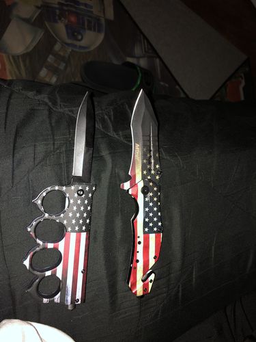 Customer photo review of Mystery American Knives Box™