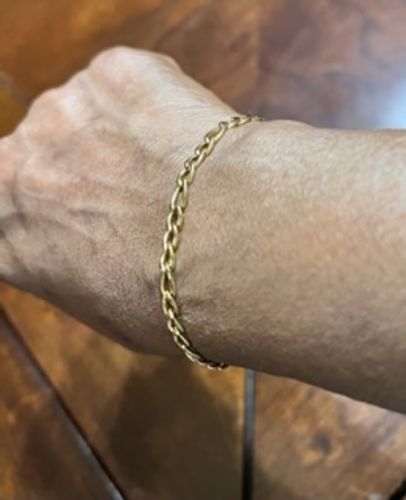 Customer photo review of FIGARO CHAIN BRACELET