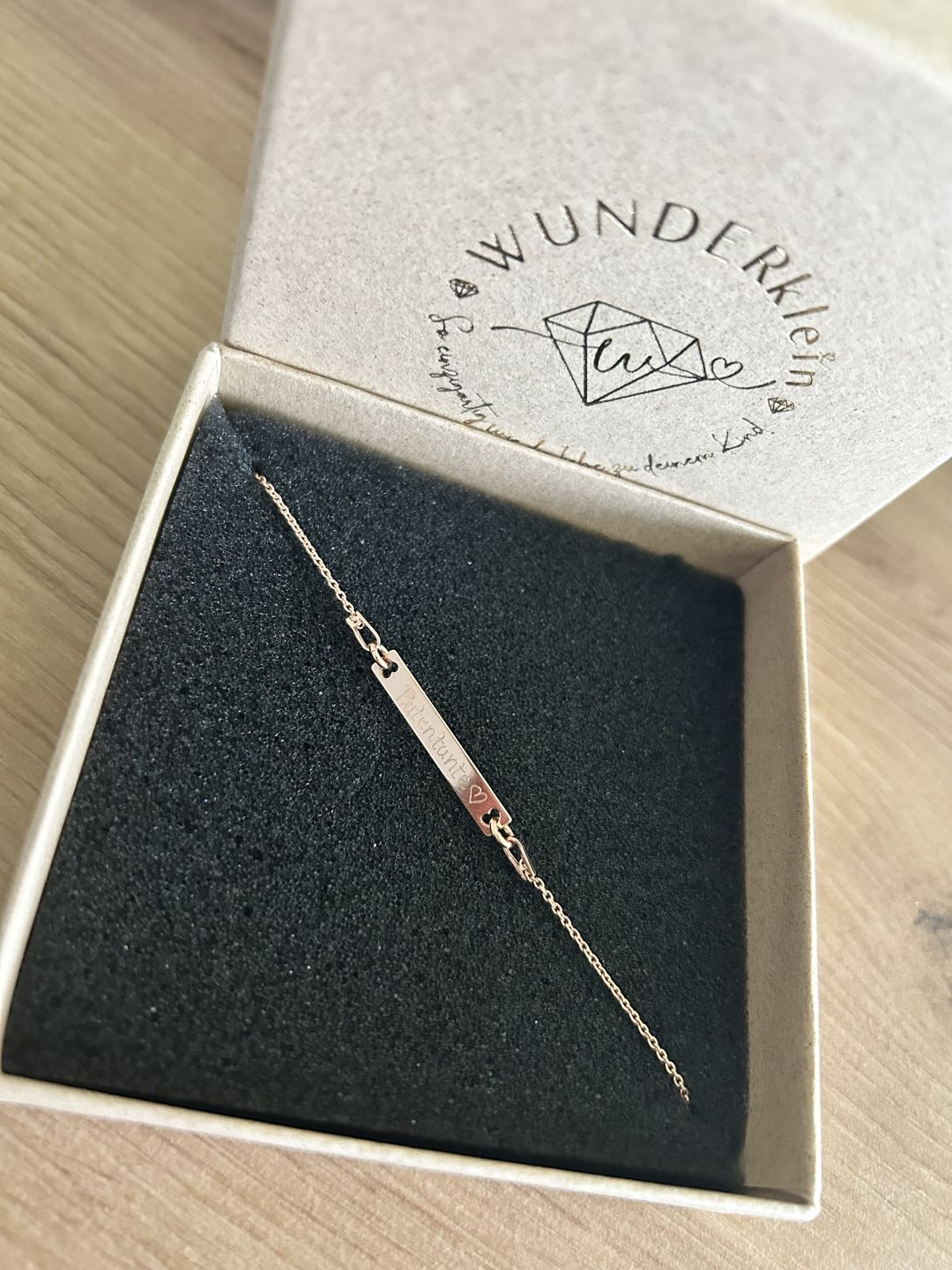 Customer photo review of Armband mit Gravur länglich