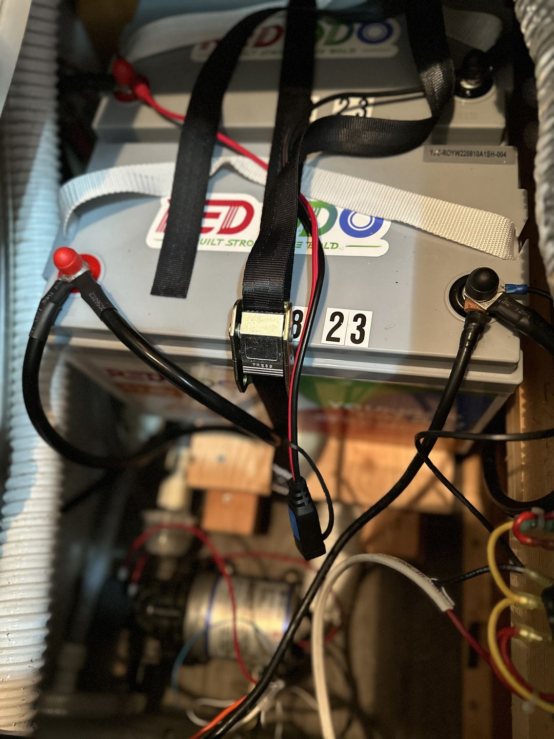 Customer photo review of 【$80 OFF】【Self-Heating】Redodo 12V 100Ah LiFePO4 Battery