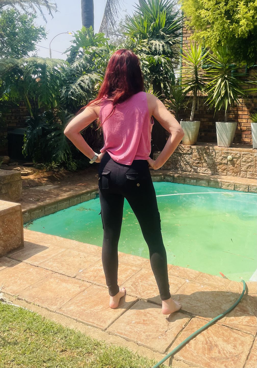Customer photo review of Shapewear TNG Cargo Leggings - Olive