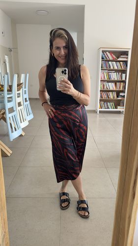 ביקורת עם תמונה מאת לקוח על חצאית קטורה