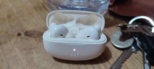 Customer photo review of Audífonos inalámbricos True Wireless | STF Icon | 40 horas uso carga rápida Blanco