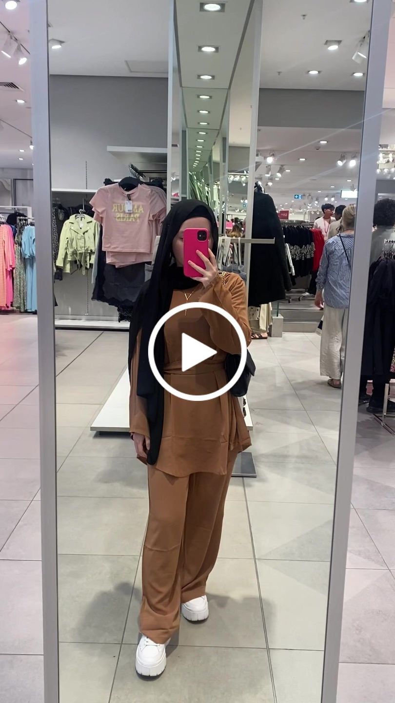 Customer video review of Sarah Casual 2 Piece Set - Brown
