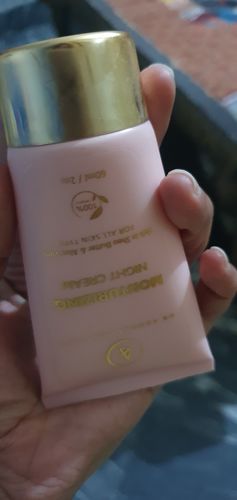 Customer photo review of Moisturizing Night Cream