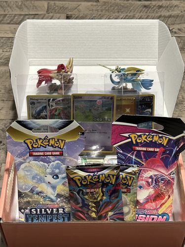 Customer photo review of Clutch Pokémon Mystery Box