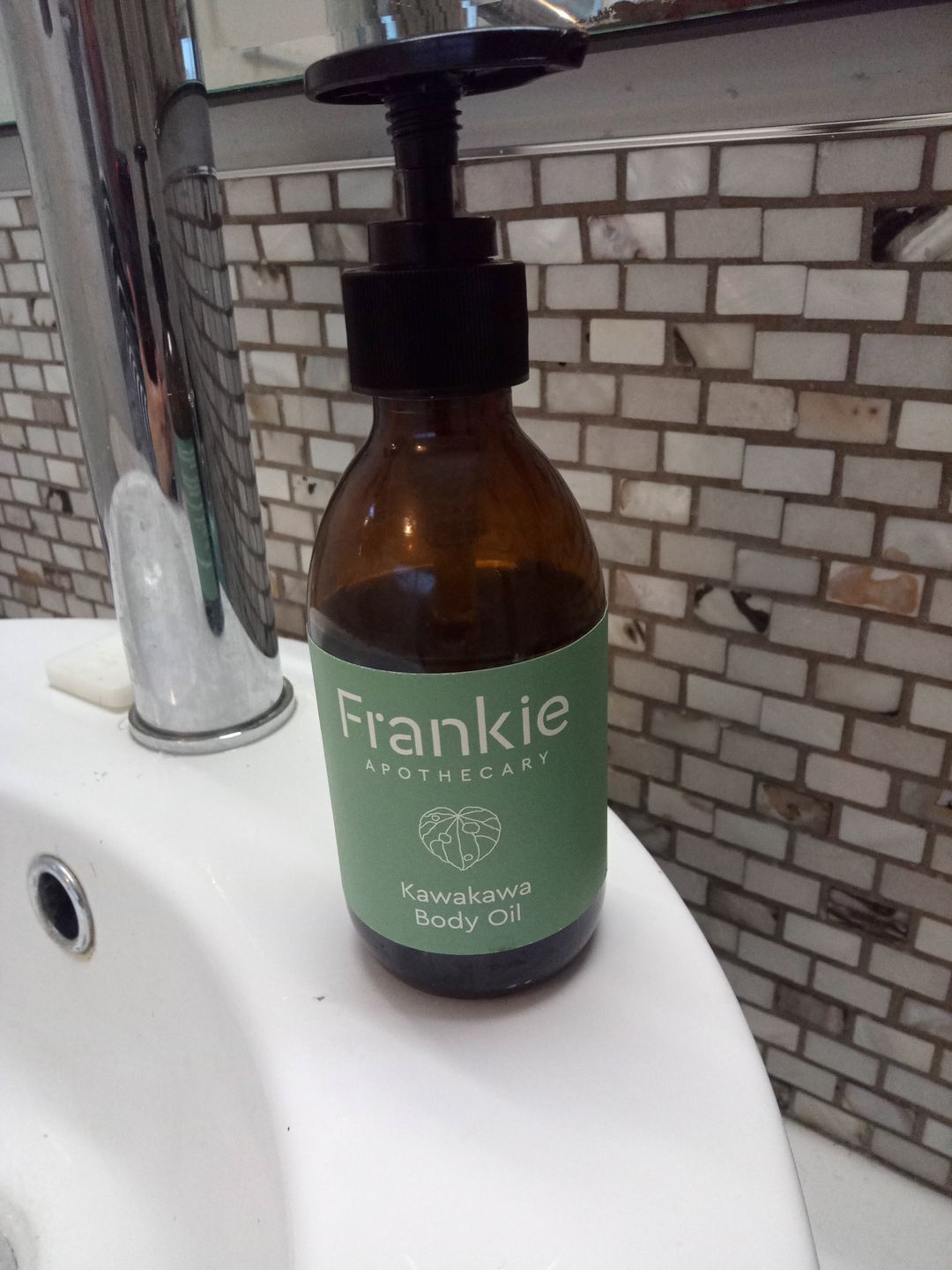 Customer photo review of Kawakawa Body Oil