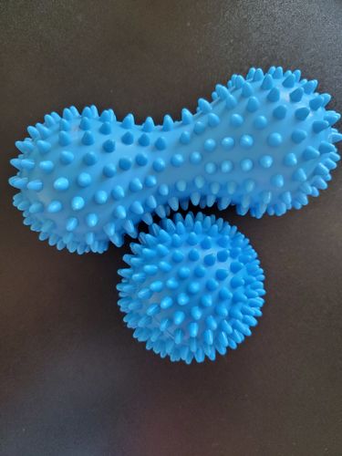 Customer photo review of Spikey Massage Roller & Ball for Feet, Hands & Body