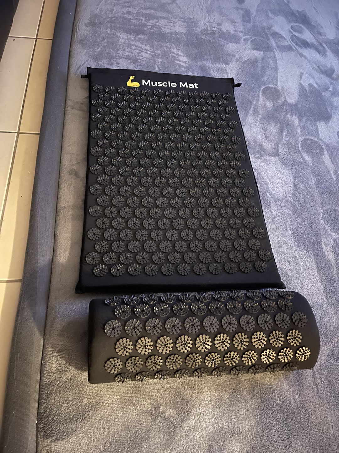 Customer photo review of Muscle Mat Luxury Acupressure Mat With Pillow