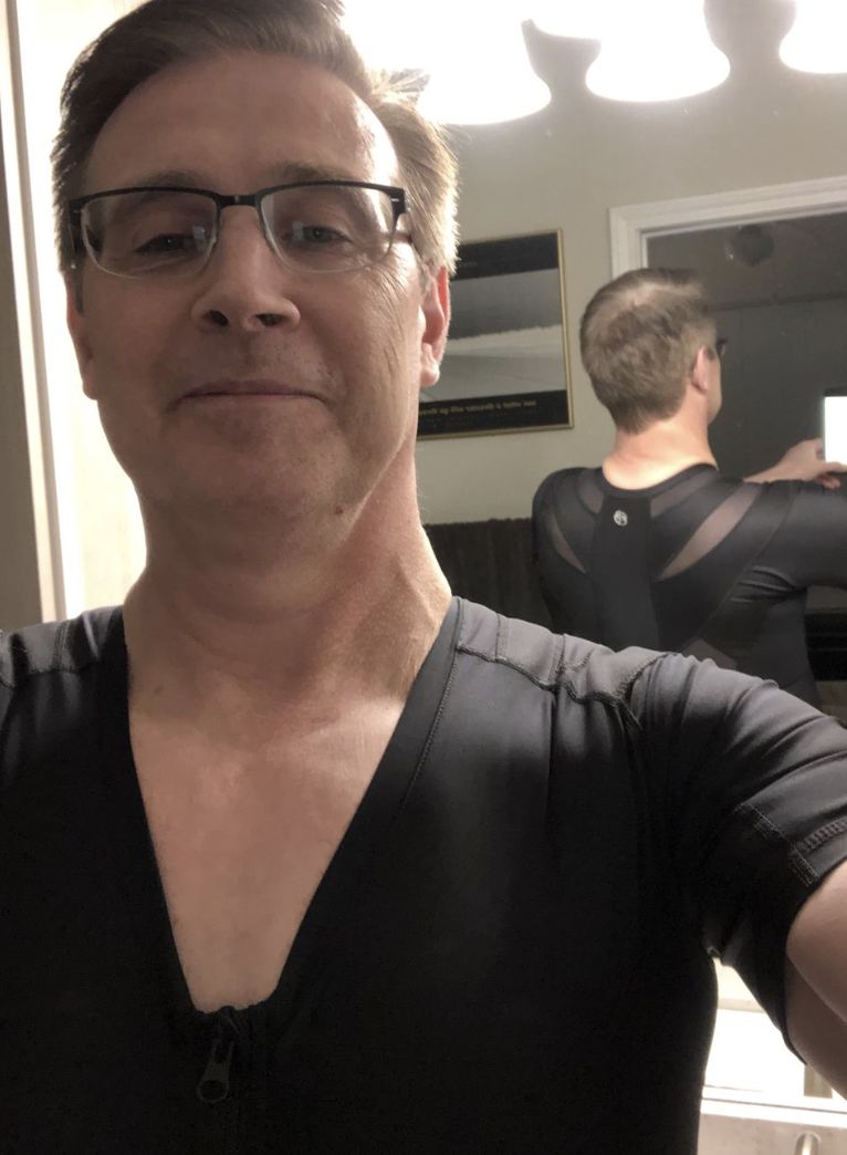 Customer photo review of Camiseta Postural Masculina - Posture Shirt® Com Zipper