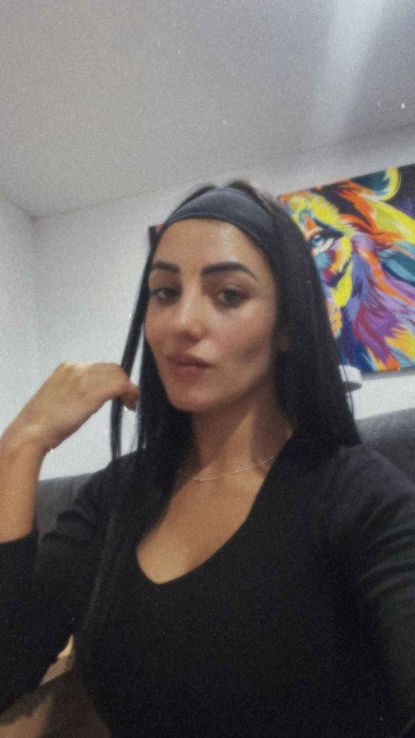 Customer photo review of Banda Aesthetic