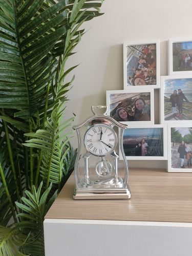 Customer photo review of Rhythm Clock Resin Quartz Table Clock Watch White Dial