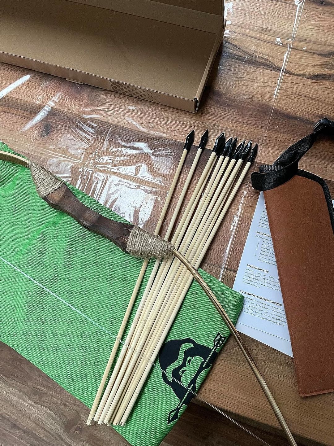 Customer photo review of Holzbogen Set mit 10 Pfeilen, Köcher, 3 Zielscheiben und Aufbewahrungstasche