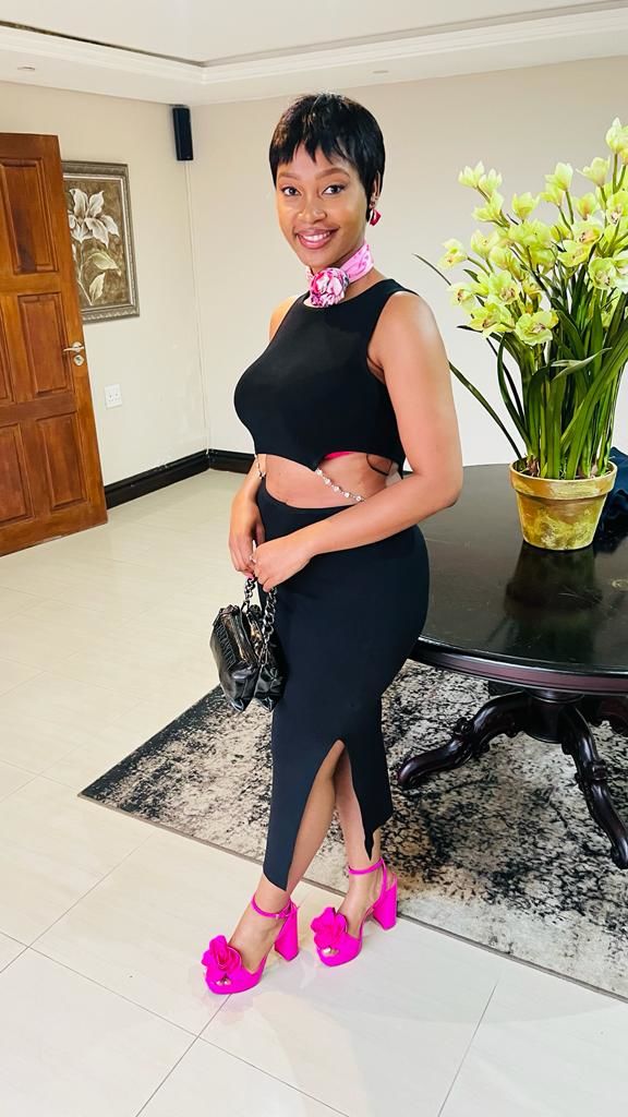 Customer photo review of Chic Pixie Cut Wig - Trendy and Natural Human Hair