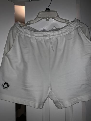 Customer photo review of Men's Classic Sol Short, White