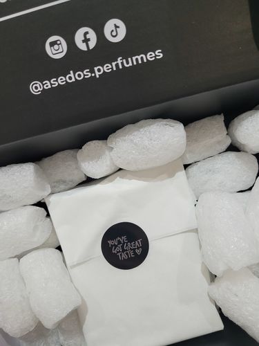 Customer photo review of WOODY ALMOND PERFUME OIL