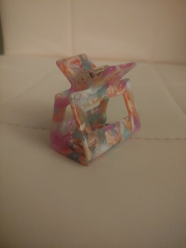 Customer photo review of Hair Claw Mini