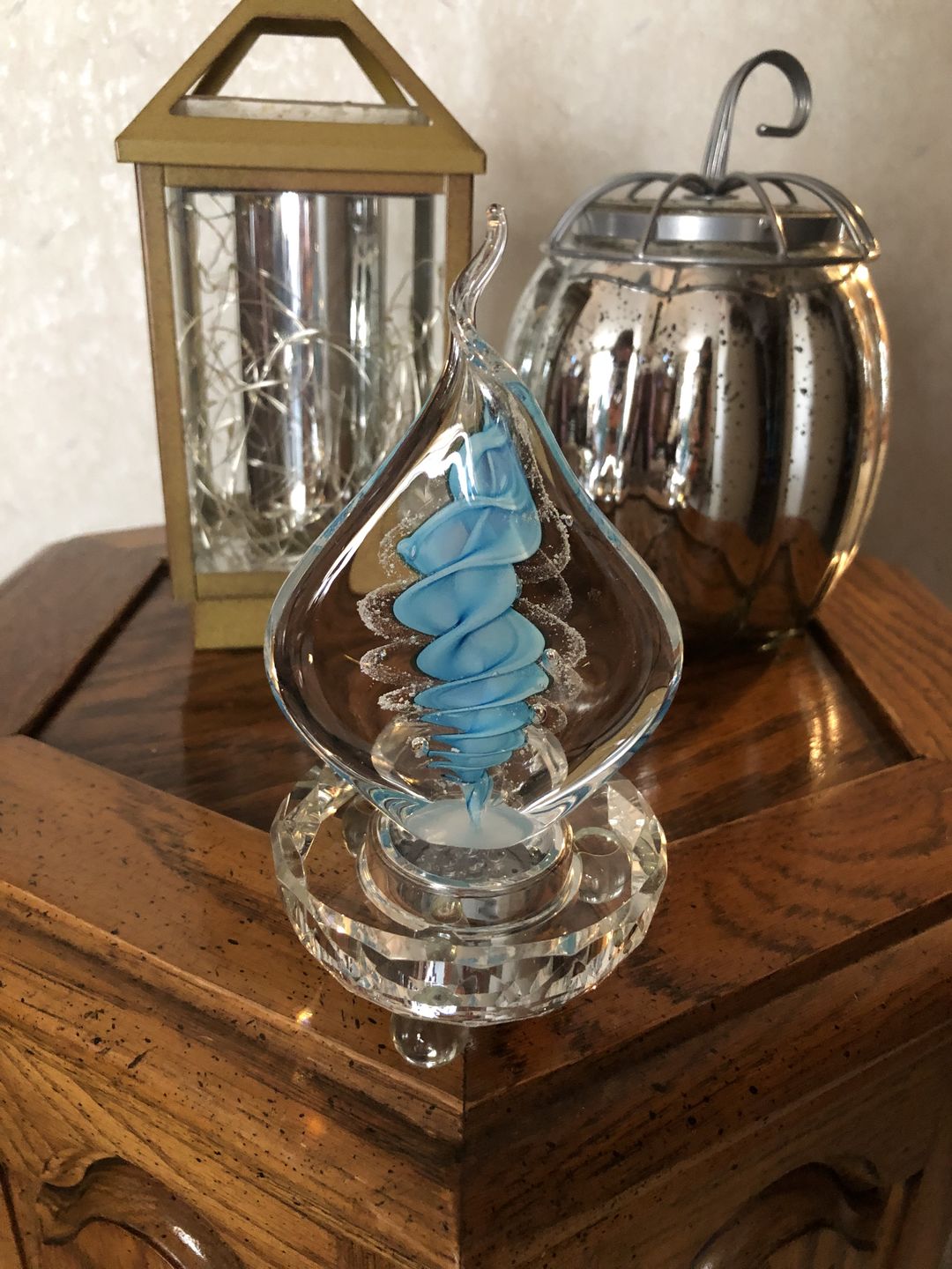 Customer video review of Illuminated Memorial Glass Flame with Cremation Ashes