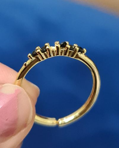 Customer photo review of Golden Stark Stone Ring