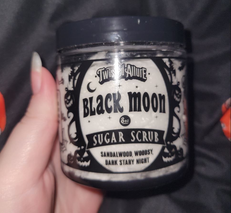 Customer photo review of Black Moon Sugar Scrub (Sandalwood & Dark Stary nights)