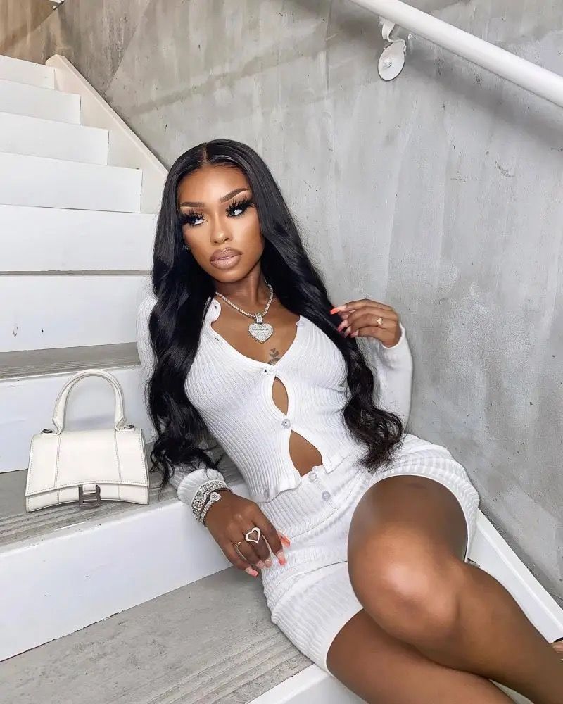 Customer photo review of MARY JANE NECKLACE SET