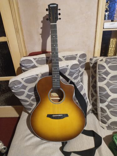 Customer photo review of Donner Electric Acoustic Guitar Full Size for Adult Teen with Built in Preamp Bag Strap Capo Pickguard String Tuner Right Hand Cutaway 41 Inch
