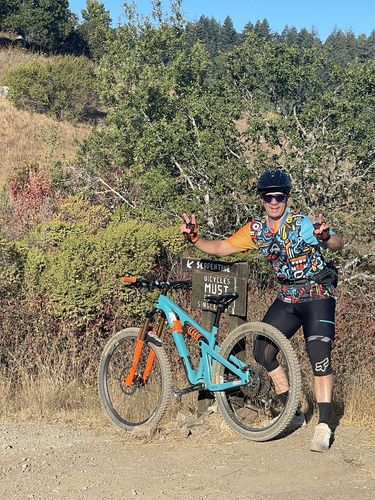 Customer photo review of Recycled unisex UPF50+ Urban Graffiti V-Neck MTB Jersey