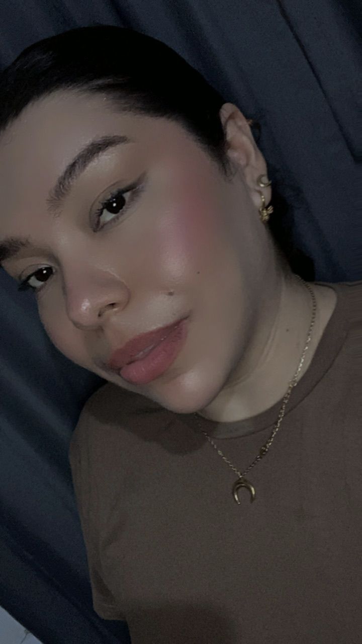 Customer photo review of Aretes Beecuff