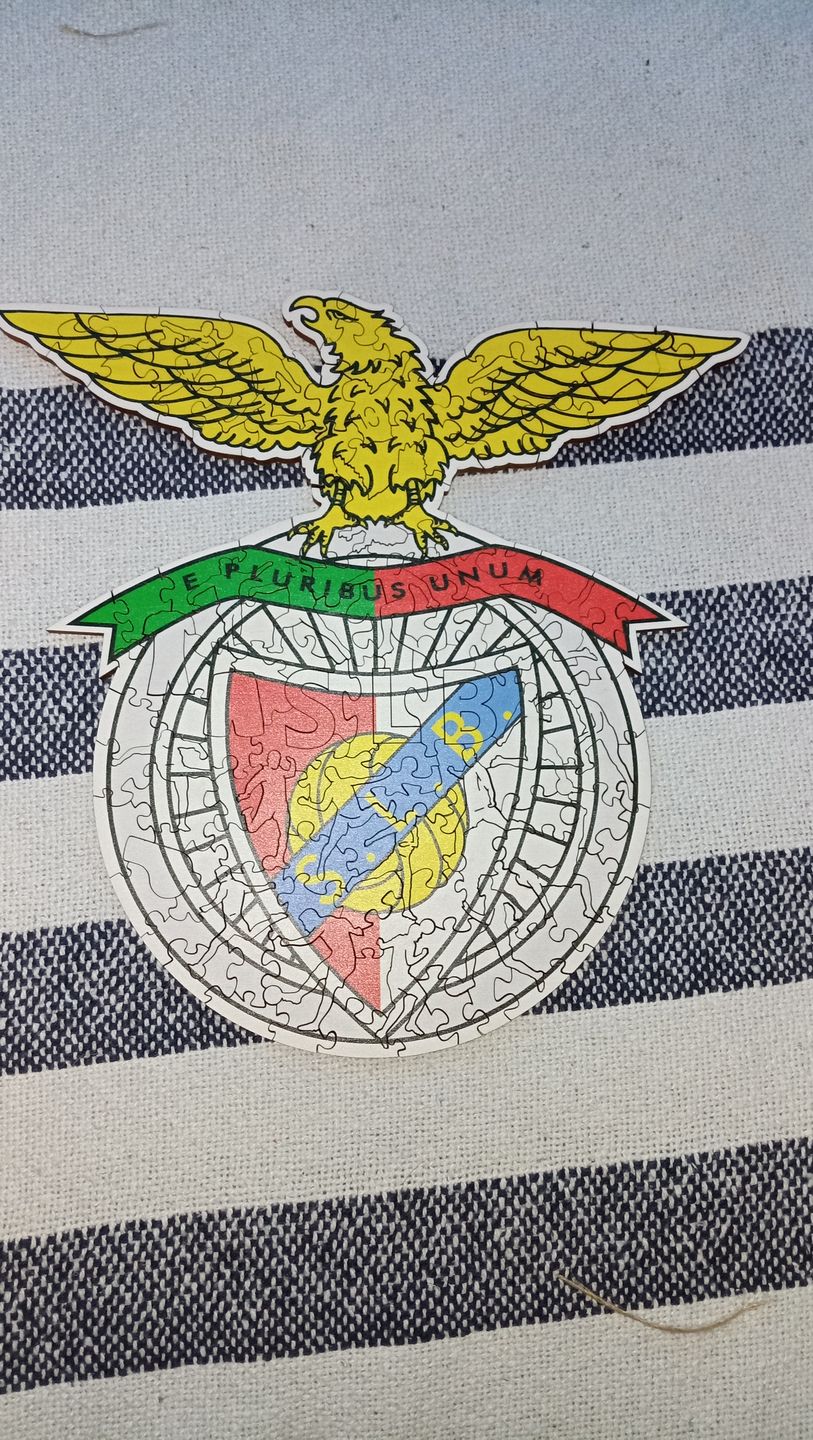 Customer photo review of SL Benfica® Logo - Official Wooden Puzzle