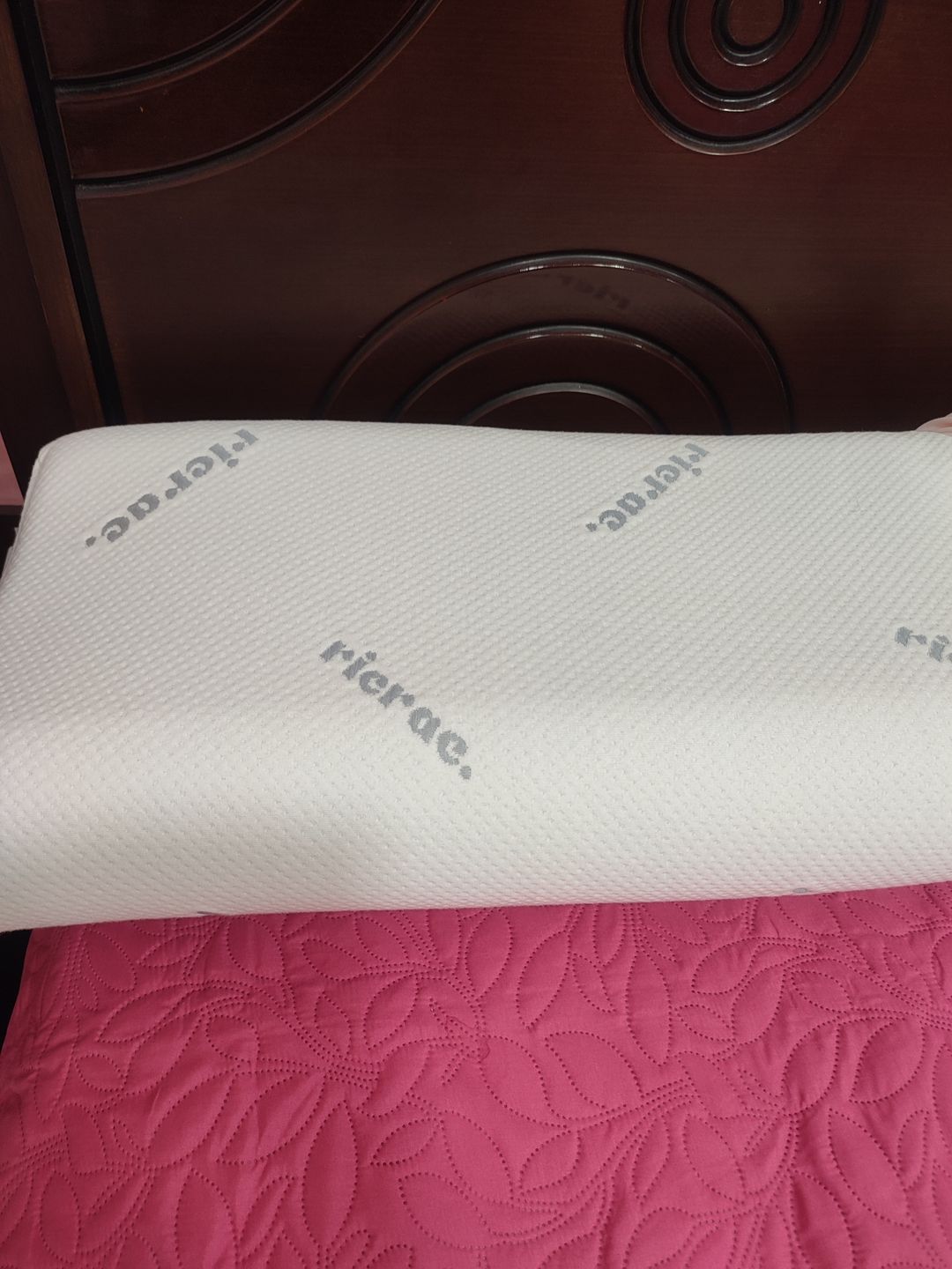 Customer photo review of Contour Memory Foam Long Pillow suitable for Neck & Shoulder Pain