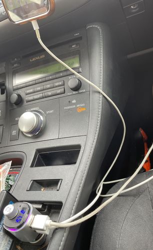 Customer photo review of Wegman Bluetooth FM Transmitter - Bluetooth carkit - Zilver