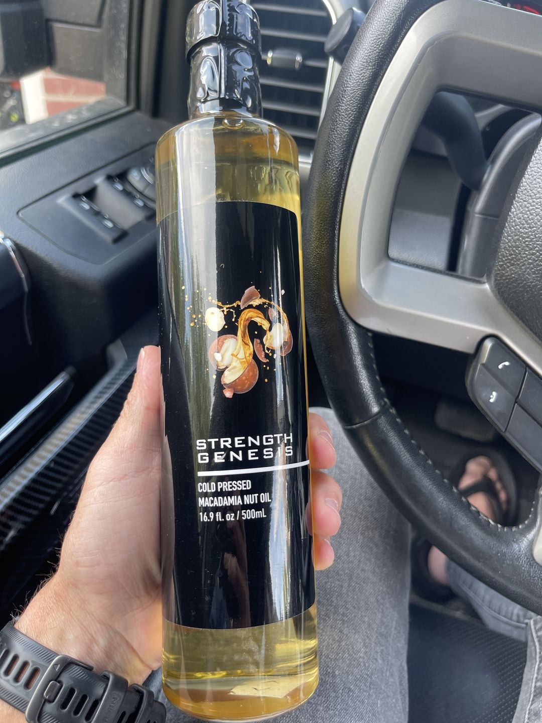 Customer photo review of Australian Extra Virgin Macadamia Nut Oil Cold Pressed (500ml Bottle)