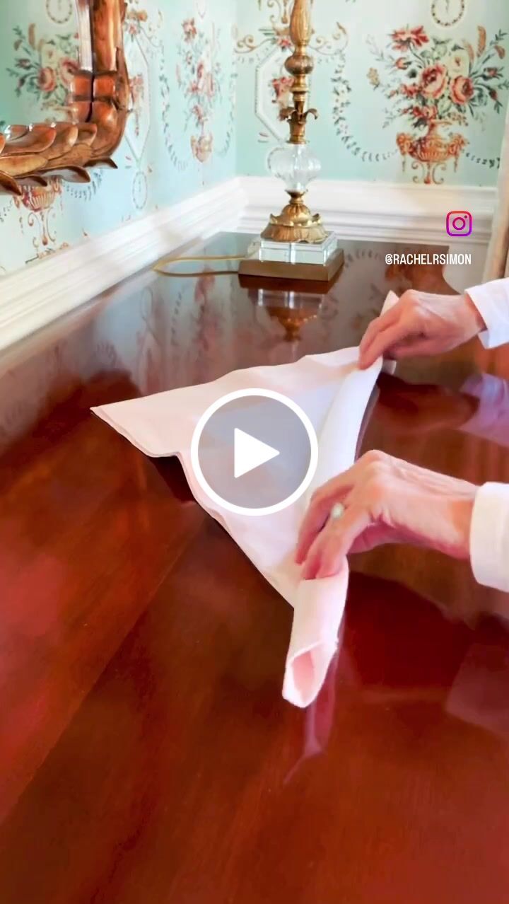 Customer video review of Contempo Tablecloth