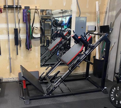 Customer photo review of Leg Press Hack Squat Machine DD06