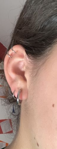 Customer photo review of Faux piercing Cassy - double anneau cartilage