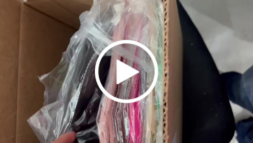 Customer video review of PAQUETE de 10 piezas de Suéter Básico Cuello V