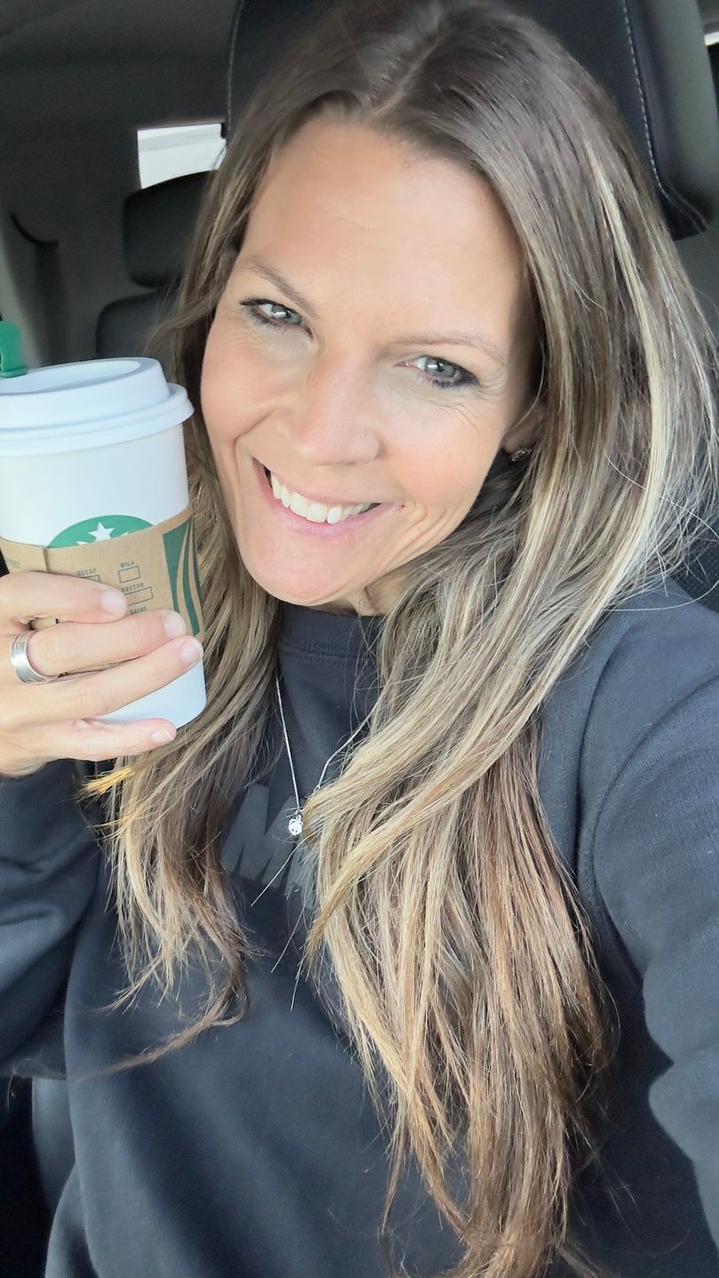 Customer photo review of MAMACITA • Tonal Pullover